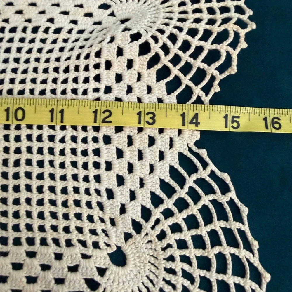 Vintage Crochet Lace Doilies Set 4 Handcrafted Floral Embroidered Handkerchiefs‎